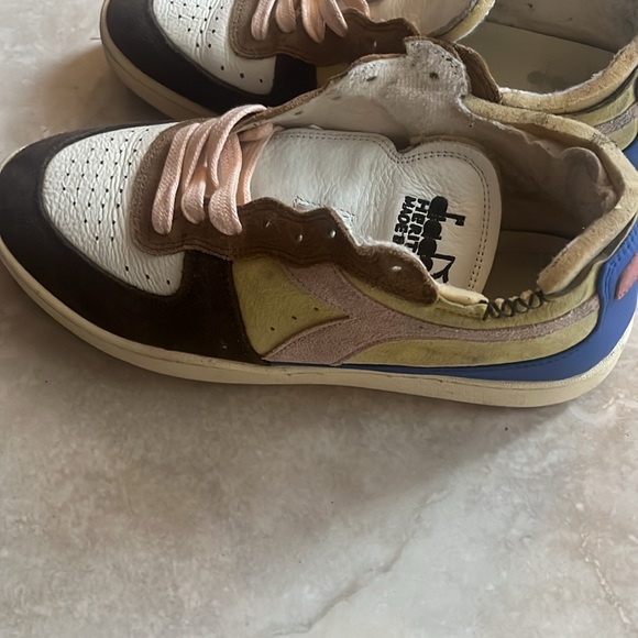 Men’s colorful sneakers/tennis shoes - Picture 2 of 5